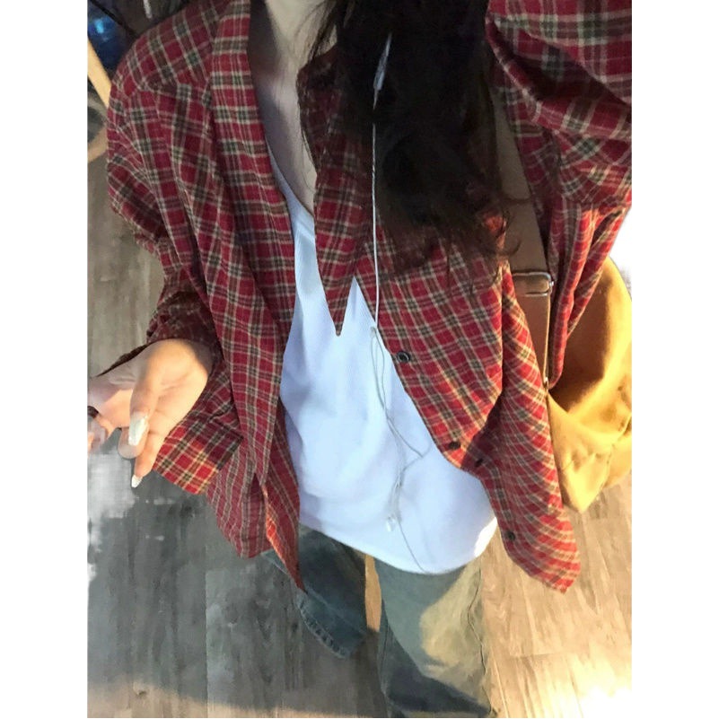 American Retro Red Plaid Shirt for Women in Spring, Autumn and Winter, Loose Design, Long-Sleeved Shirt Jacket for Small People