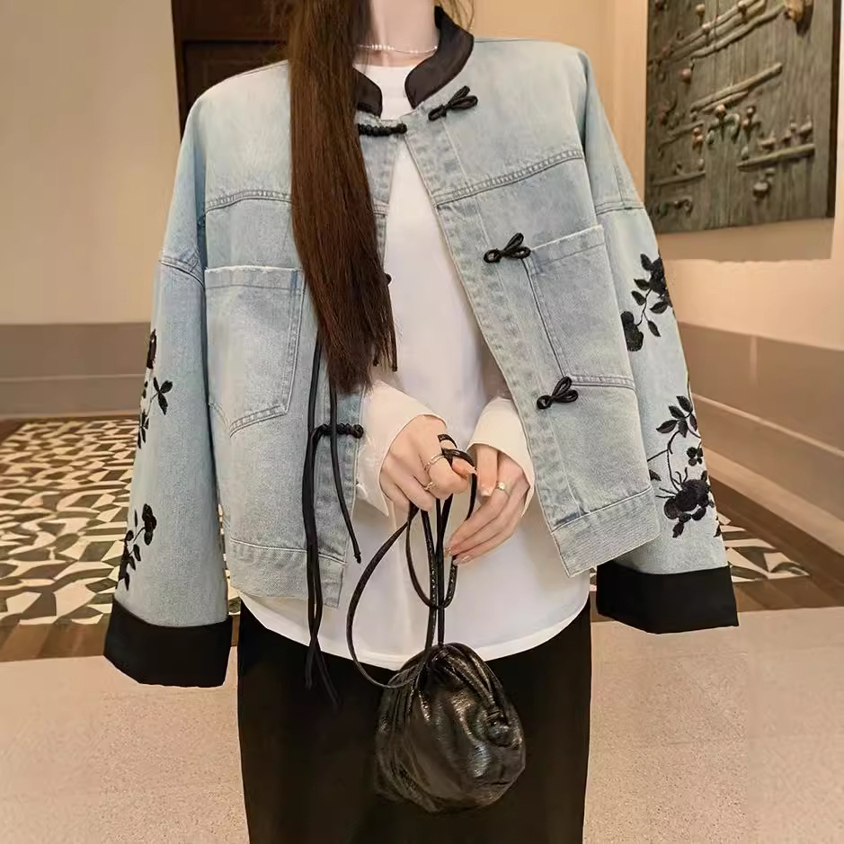 Picture of Blue New Chinese Embroidered Denim Coat Women's Short 2024 Spring and Autumn New Korean Style Small Design Top
