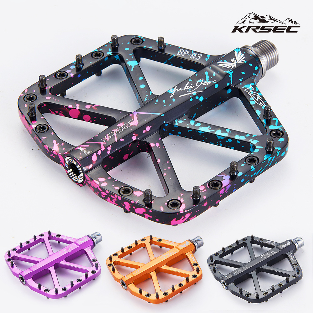 Mountain Bike Pedals Three-Pelin Titanium Alloy Bearings High-Strength Enlarged Anti-Slip Pedals Camouflage Pedals