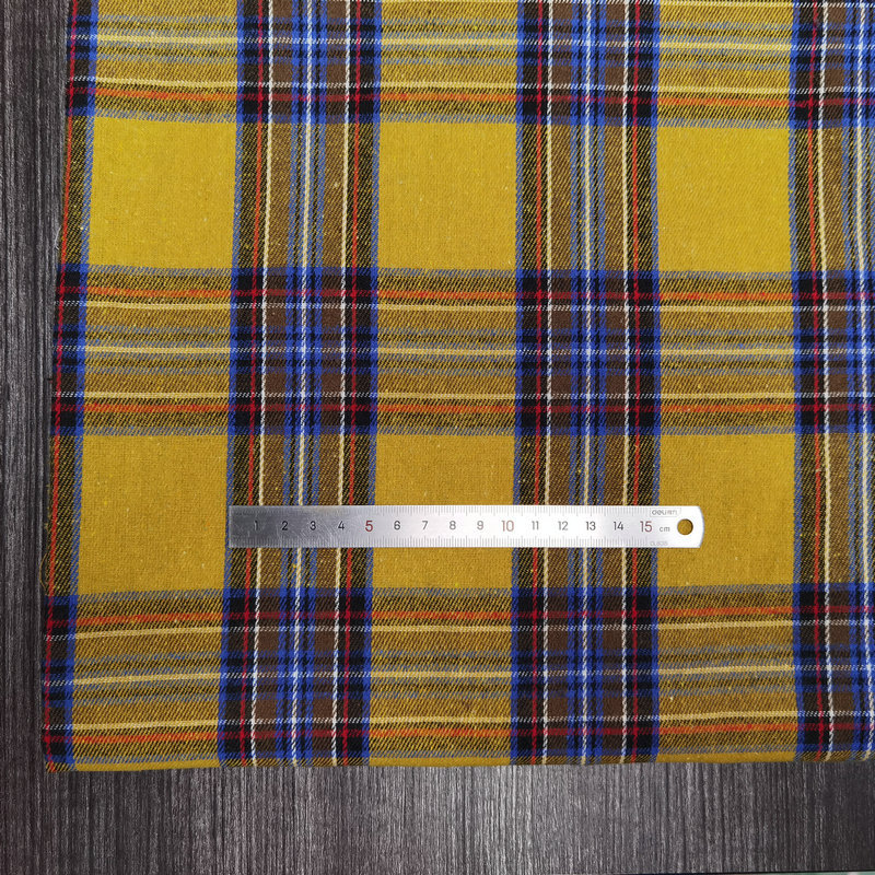 Picture of in stock brushed plaid fabric spring and summer women's shirt cloth 21 polyester cotton woven flannel plaid lining