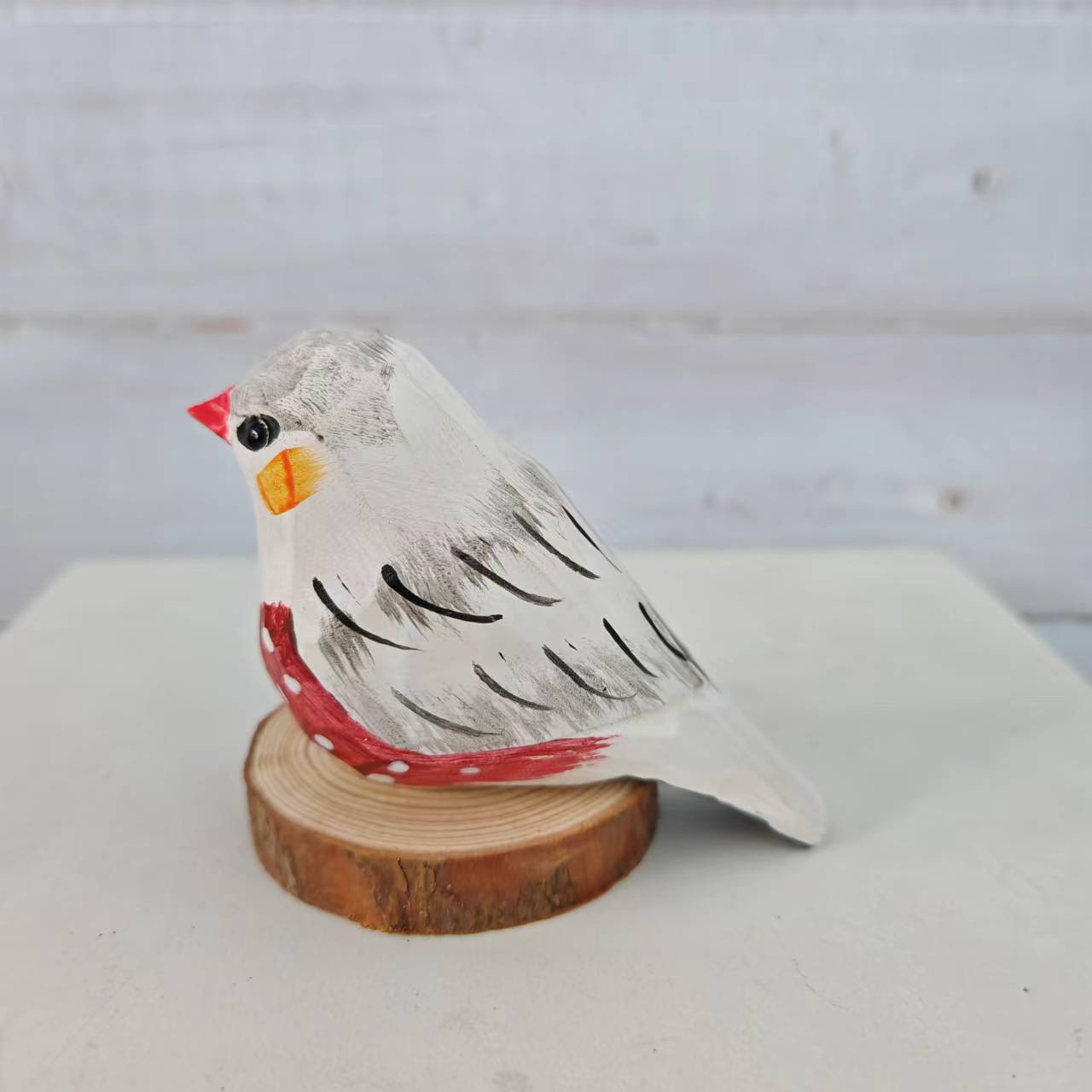 Picture of Bird Wood Carved Ornaments Cute Children's Toys Birthday Gift Hand Carved Colored Healing Desktop Ornaments Animals