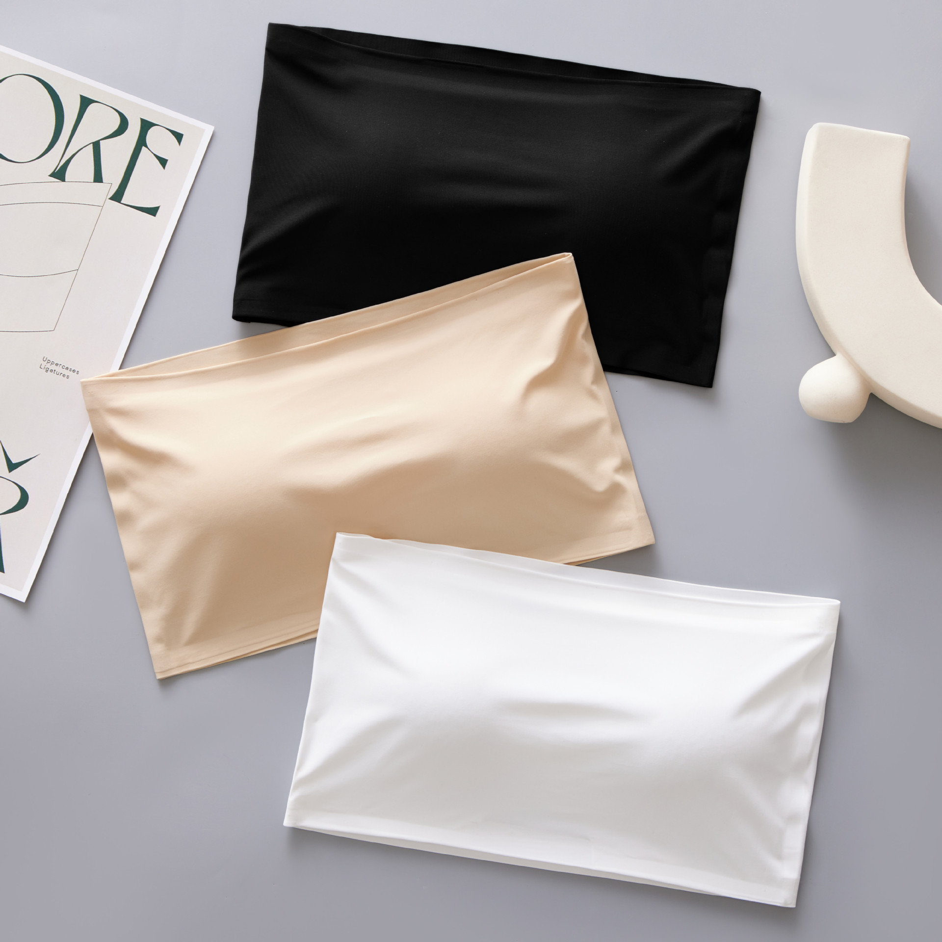 Picture of Seamless Ice Silk Anti-Exposure Tube Top One-Piece Invisible Chest Wrap One-Line Non-Slip Non-Falling Strapless Intimates for Women