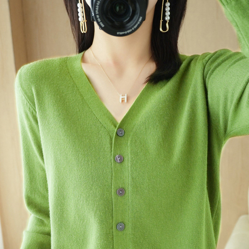 Picture of Cardigan Coat Women's Knitted Base Shirt V-Neck Long Sleeve Spring and Autumn 2025 New Style Outer Sweater Women's Korean Style
