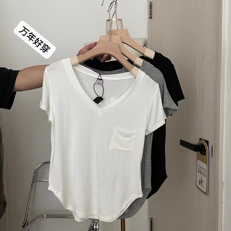 Collarbone V-neck T-shirt women's short sleeve design sense niche 2024 new summer thin loose slimming irregular top