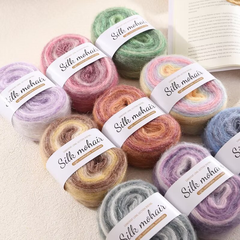 Gradient cake, silk segments, dyed mohair yarn balls, hand-knitted wool sweaters, scarves, hats, DIY shawl lines
