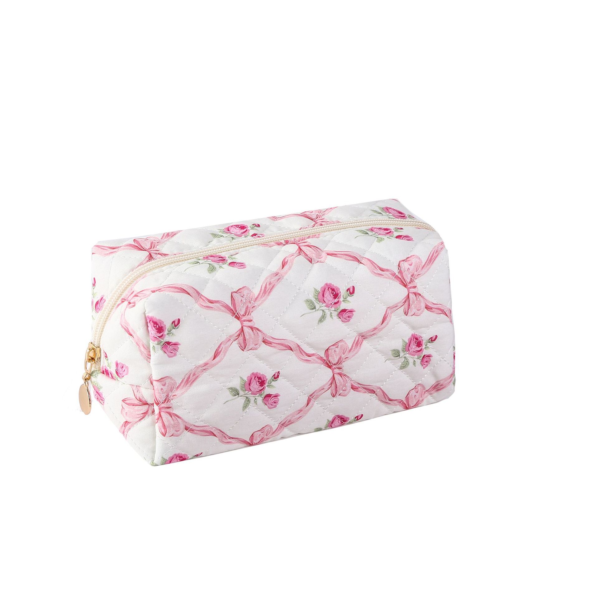 Picture of Cross-border Small Floral Quilted Cosmetic Bag Travel Skin Care Zipper Bag Large Capacity Portable Storage Bag Soft Bag