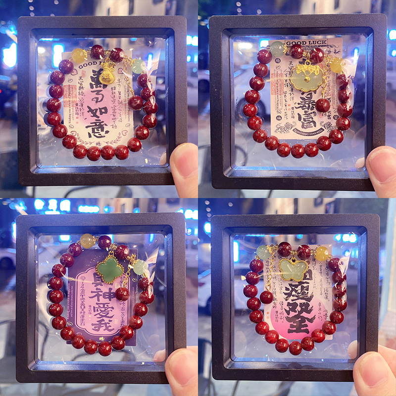 New imitation cinnabar bracelet beaded bracelet night market stall ladies hand ornaments wholesale pick four-leaf clover bag jewelry