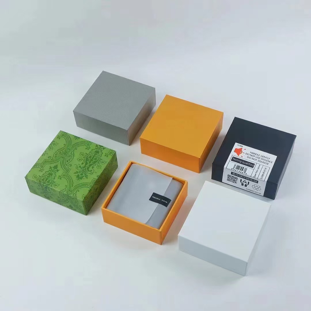 Live Broadcast Hot Selling Classy Jewelry Box Green + Velvet Bag. Please Contact Customer Service for This Link. No Refunds or Exchanges