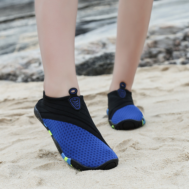 Picture of Outdoor Anti-Cut and Anti-Slip River Tracing Shoes for Couples, Beach Shoes, Quick-Drying Wading Shoes, Thick-Soled Swimming Shoes, Amphibious Shoes