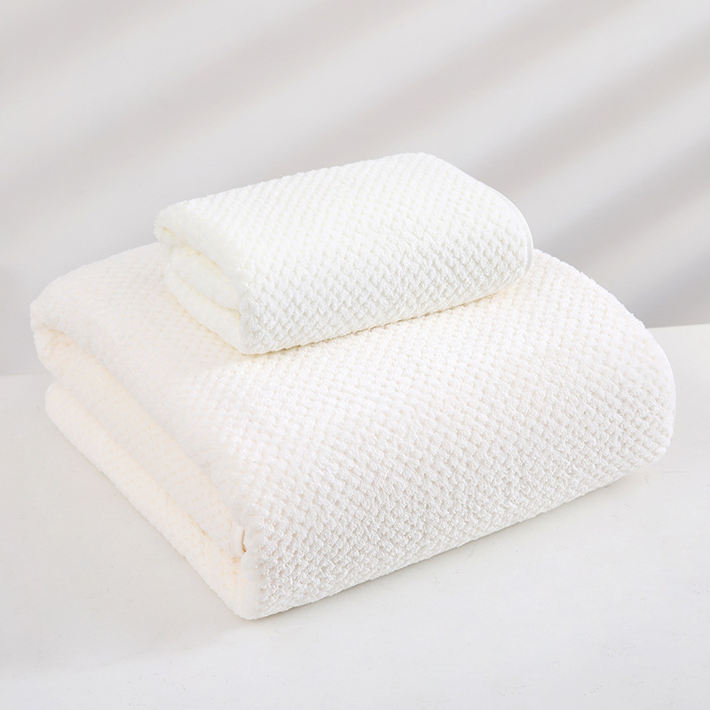 Picture of Pineapple Big Bath Towel Face Towel Coral Fleece Bath Towel Three-Piece Set Thickened Cotton Soft Quick-Drying Beach Towel