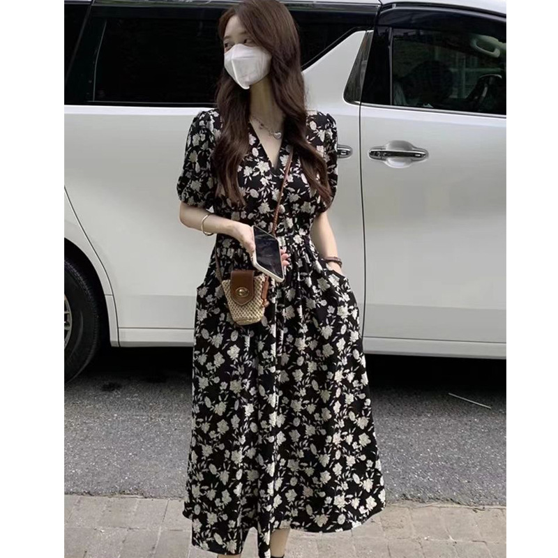 French Style Gentle Black Floral dress Women's 2024 Summer New Tea Break Retro Tight Waist V-neck Elegant Long Dress