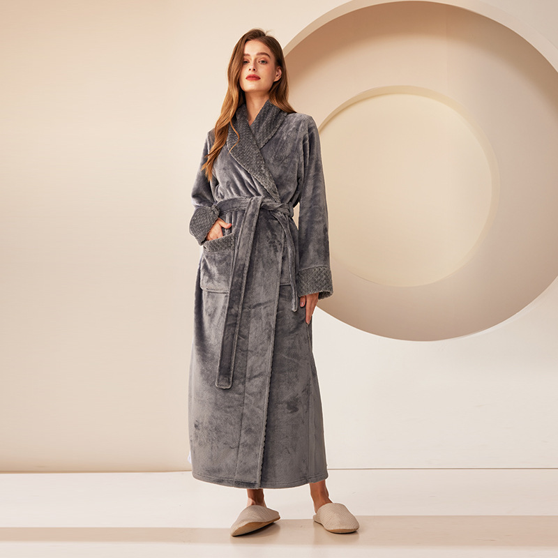 Picture of Splicing Technology Plus Fat Large Size Loose Flannel Couple Nightgown Men and Women Coral Velvet Bathrobe Bathrobe Autumn and Winter