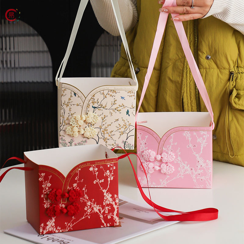 Changyi Wholesale Huayun Chinese-Style Flower Box Rose Fresh Flower Handbag Flower Box Bouquet Flower Arrangement Gift Box Handmade
