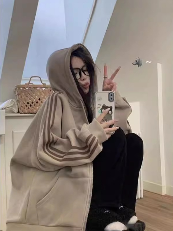 Picture of American Style Retro Autumn and Winter New Loose plus size Long-sleeved Cardigan Top fleece-lined Thickened Hooded Sweater Jacket Women's Trendy