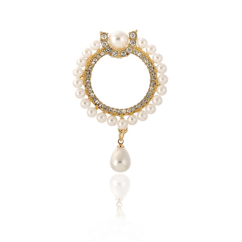 Picture of Artistic Simple Pearl Round Hollow Chest Pin Princess Style Women's Brooch