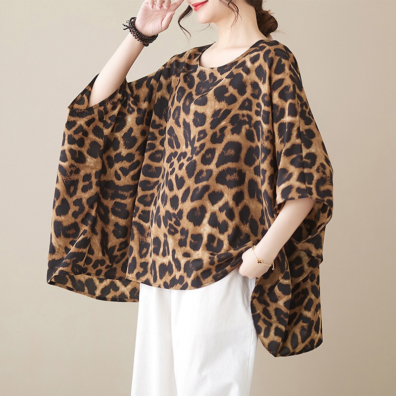 Picture of 2023 Summer New Retro Artistic Large Size Loose Bat Sleeve Fashionable Leopard Flower Shirt