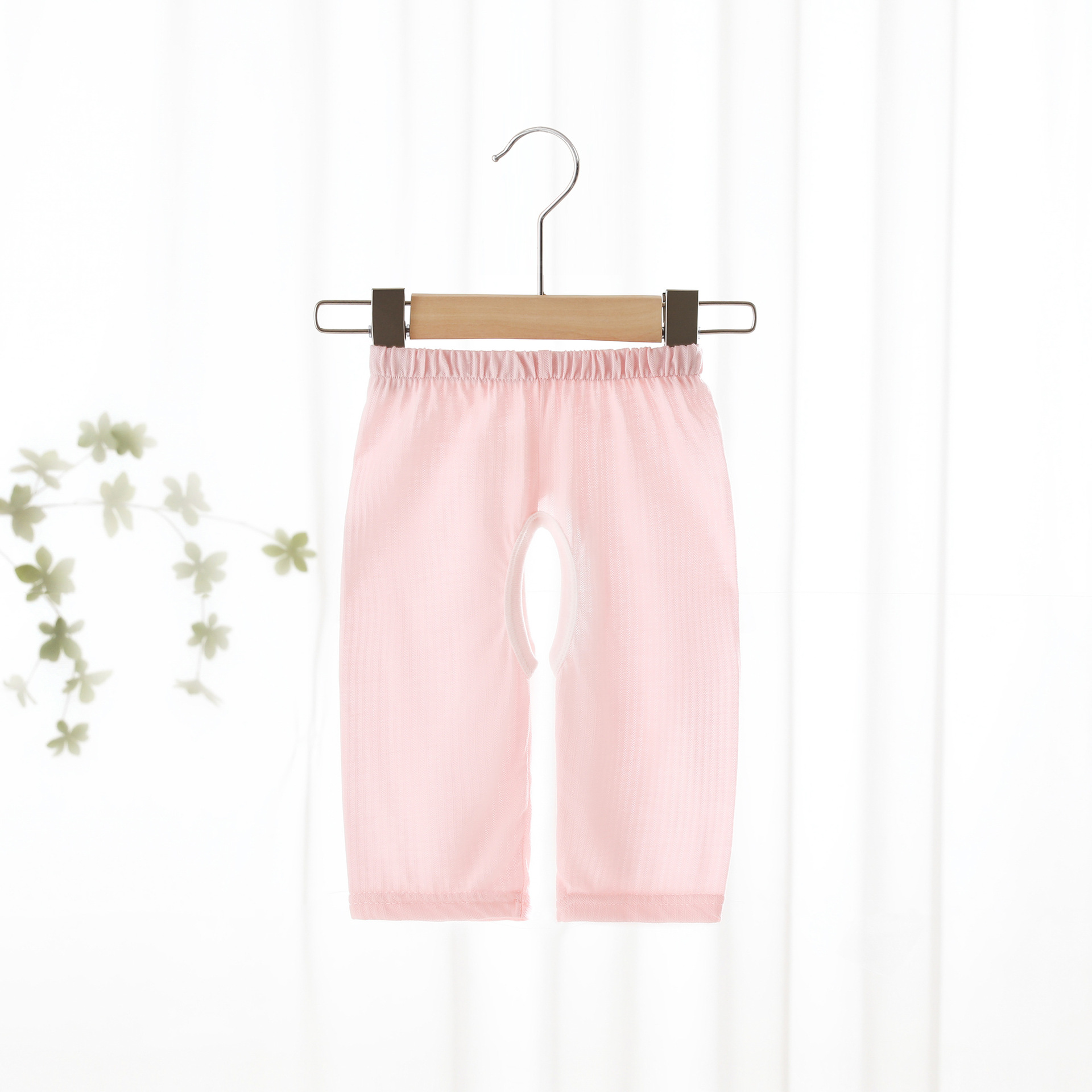 Picture of Baby Anti-Mosquito Pants Summer Thin Pure Cotton Type a Sweat-Absorbent Baby Crotch Pants for Boys and Girls Home Loose Cropped Pants