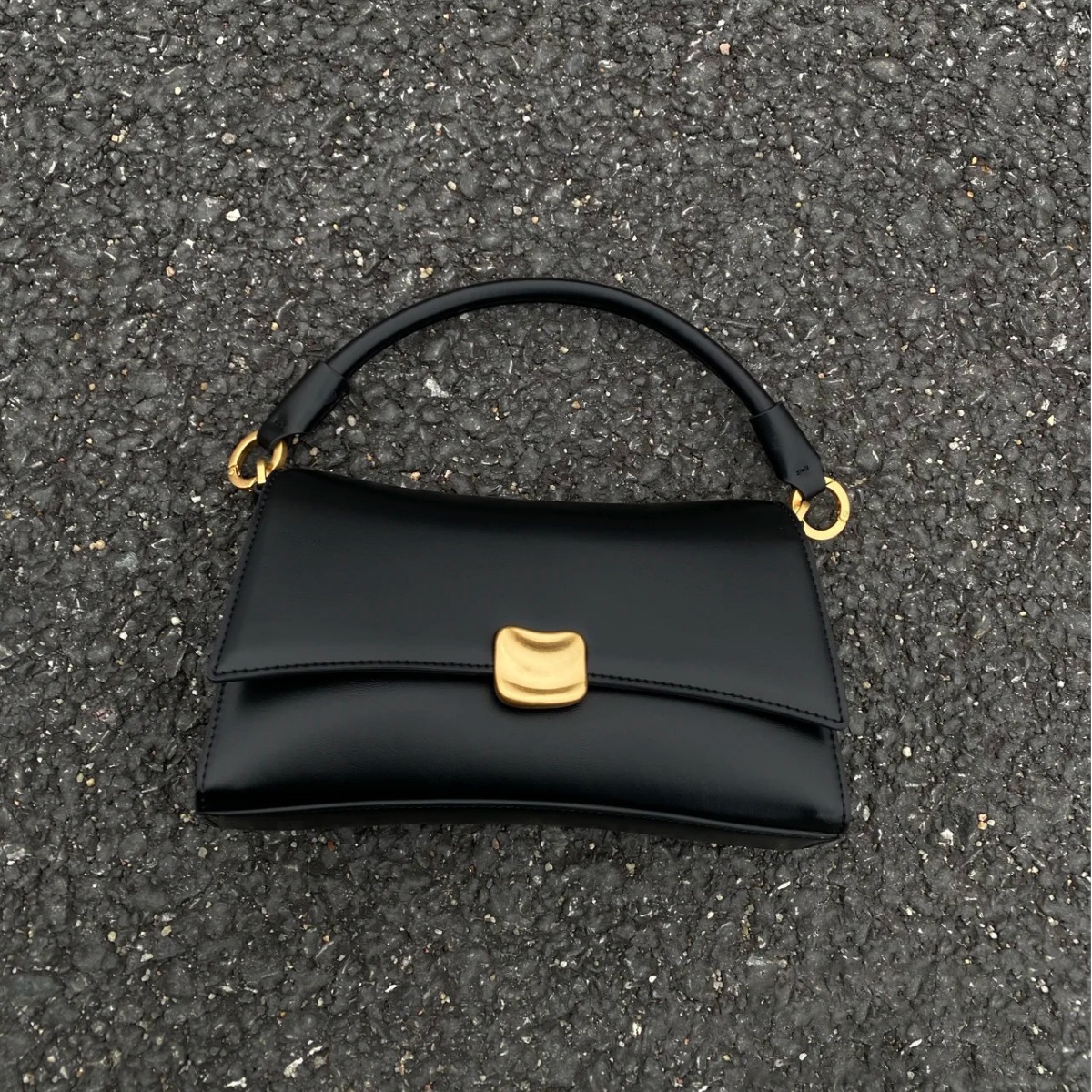 Black underarm bag women's new high-grade texture niche design shoulder retro portable small square bag messenger bag