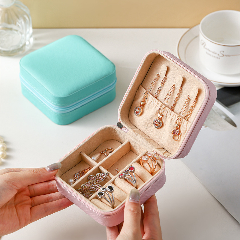 Picture of Leather Small Size Jewelry Storage Box Travel Portable Gift Box with Lock Jewelry Box High-End Jewelry Box
