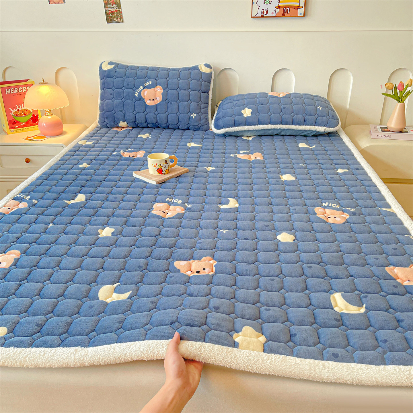 Picture of Class A maternal and child milk velvet mattress autumn and winter foldable washed anti-static home student dormitory bed cushion
