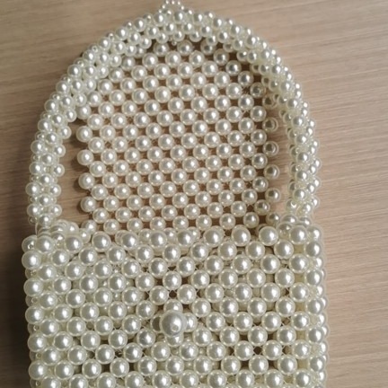 Picture of (Finished) Pearl Bag Women's Handmade Woven Messenger Bag Mobile Phone Bag Instagram All-Match Mini Internet Celebrity Pearl Bag