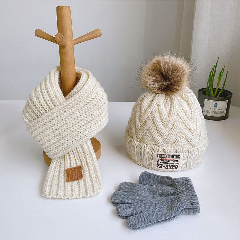Children's hat warm autumn and winter wool cute ball cap ear protection fleece-lined boys and girls knitted wool cold hat
