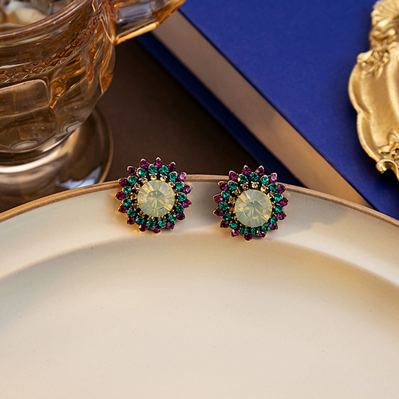 Silver Needle Flower Vintage Earrings Ancient Court Style Color Diamond Earrings Small and Exquisite Geometric Round Earrings