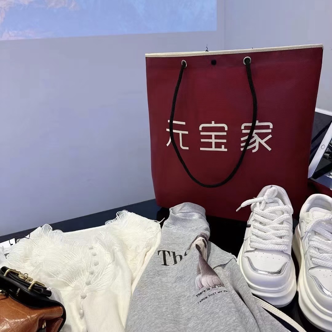 Non-woven tote bag custom printed logo bag clothing store environmental shopping drawstring hidden buckle packaging bag custom