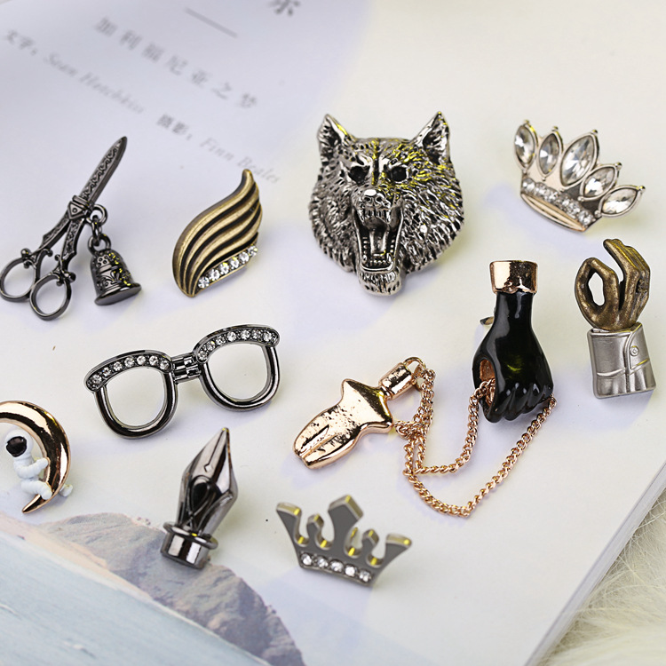 Popular Men's Suit Brooch Jewelry Retro Relief Badge Business Formal Collar Pin Wedding Groom Suit Decoration