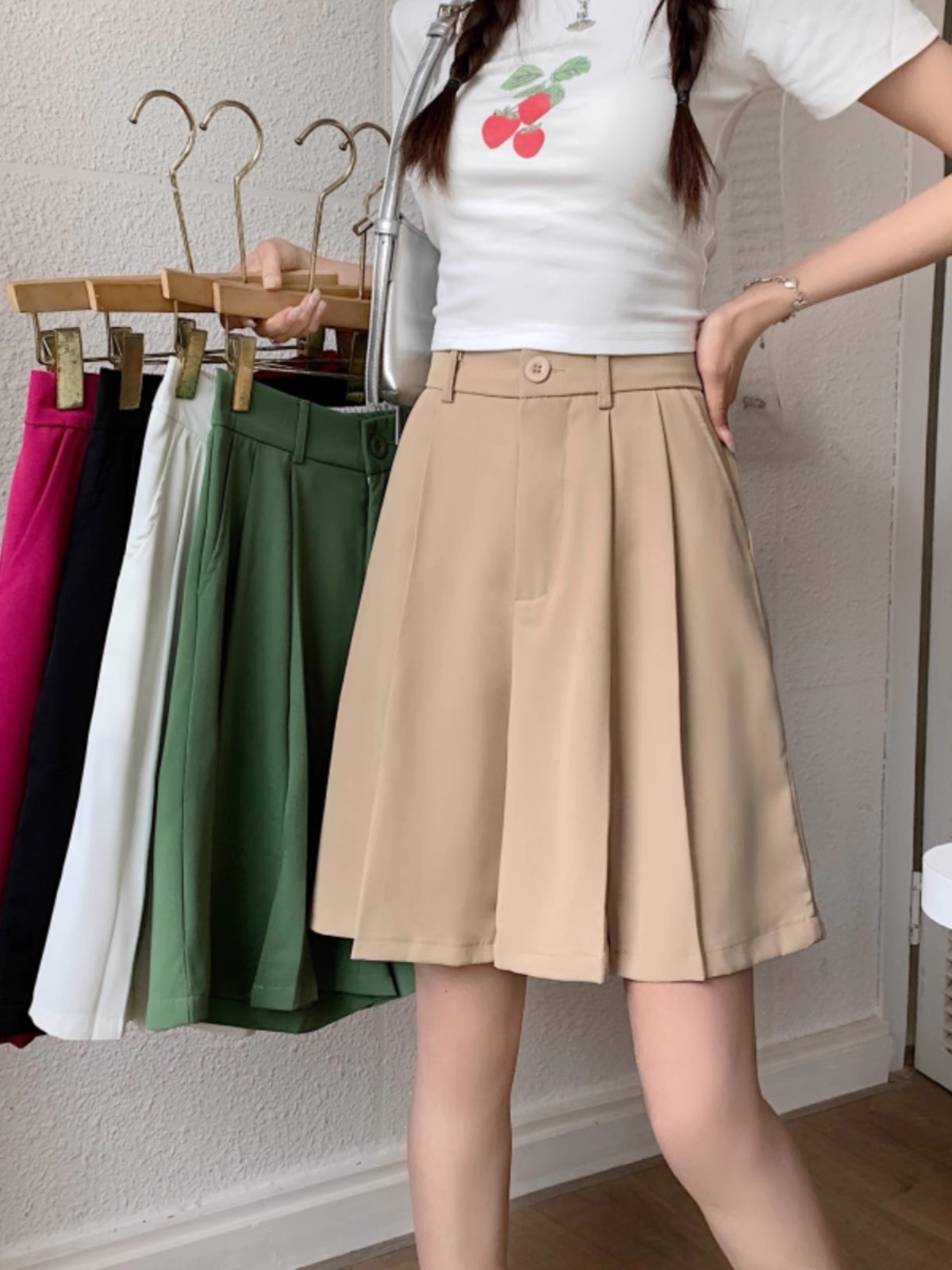 Split Pleated Suit Shorts Women's Autumn chubby girl plus size Pants High Waist A- line Ice Silk Chiffon Wide-leg Mid-length Pants