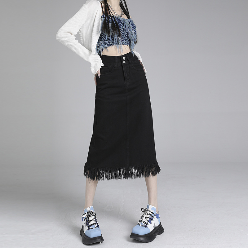 Denim Skirt Women's Early Spring 2023 New High Waist Slimming Retro Design Tassel Burr Hip Skirt