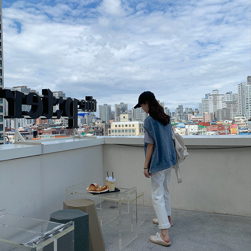 Picture of Autumn Loose Denim Vest for Women Korean Style Student Jacket Slim Versatile Fashion Harajuku Casual Sleeveless Vest Trendy