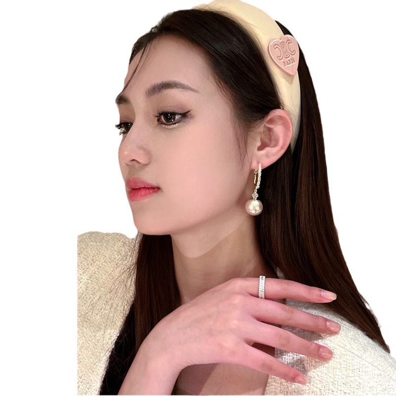 High-End and Atmospheric Diamond-Encrusted Champagne Pearl Earrings 2024 New Trendy Elegant Popular Accessible Luxury Earrings Ear Buckles for Women