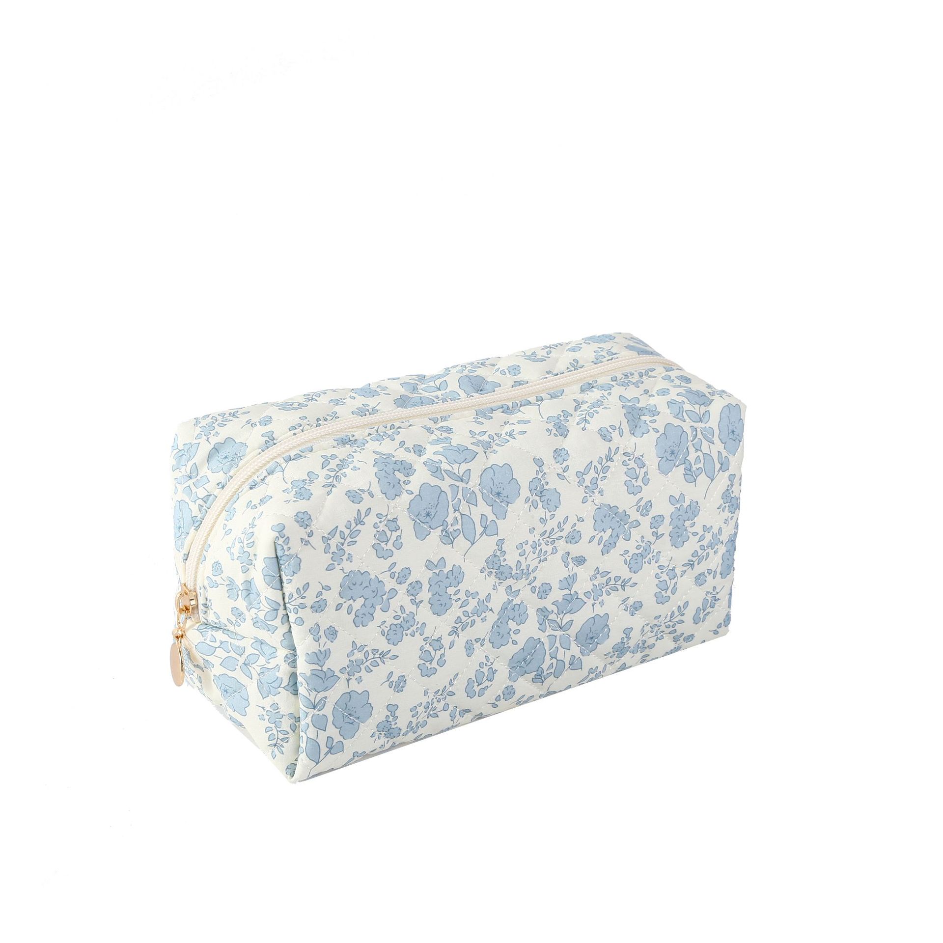 Picture of Cross-border Small Floral Quilted Cosmetic Bag Travel Skin Care Zipper Bag Large Capacity Portable Storage Bag Soft Bag