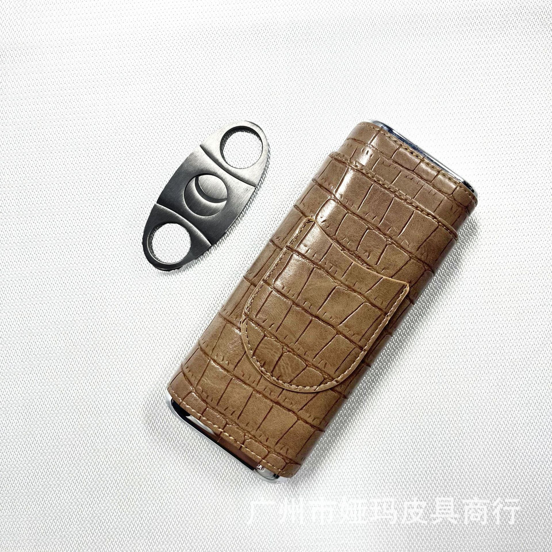 Picture of In stock wholesale three-piece cigar moisturizing box protective cover cross-border portable travel pine cigar storage box