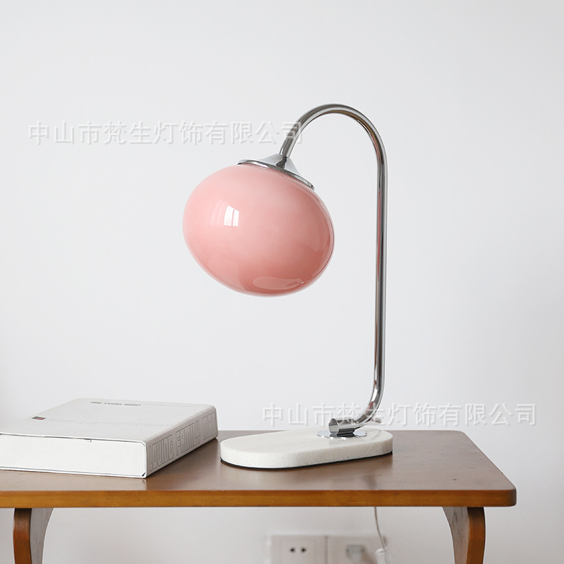 Nordic American classical nostalgic table lamp mid-ancient style bedroom bedside hallway study milk light opal table lamp