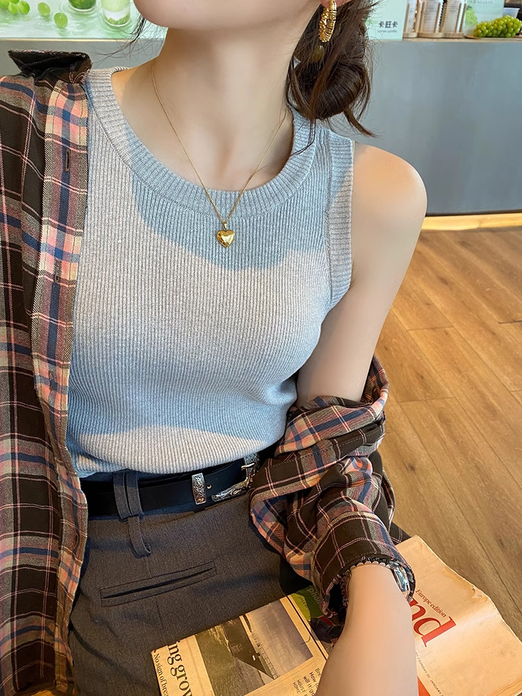 Picture of Knitted Camisole Women's Inner Wear 2025 Summer New Wide Shoulder Bottoming Slim Sleeveless Outer Wear Breast-Covering Top