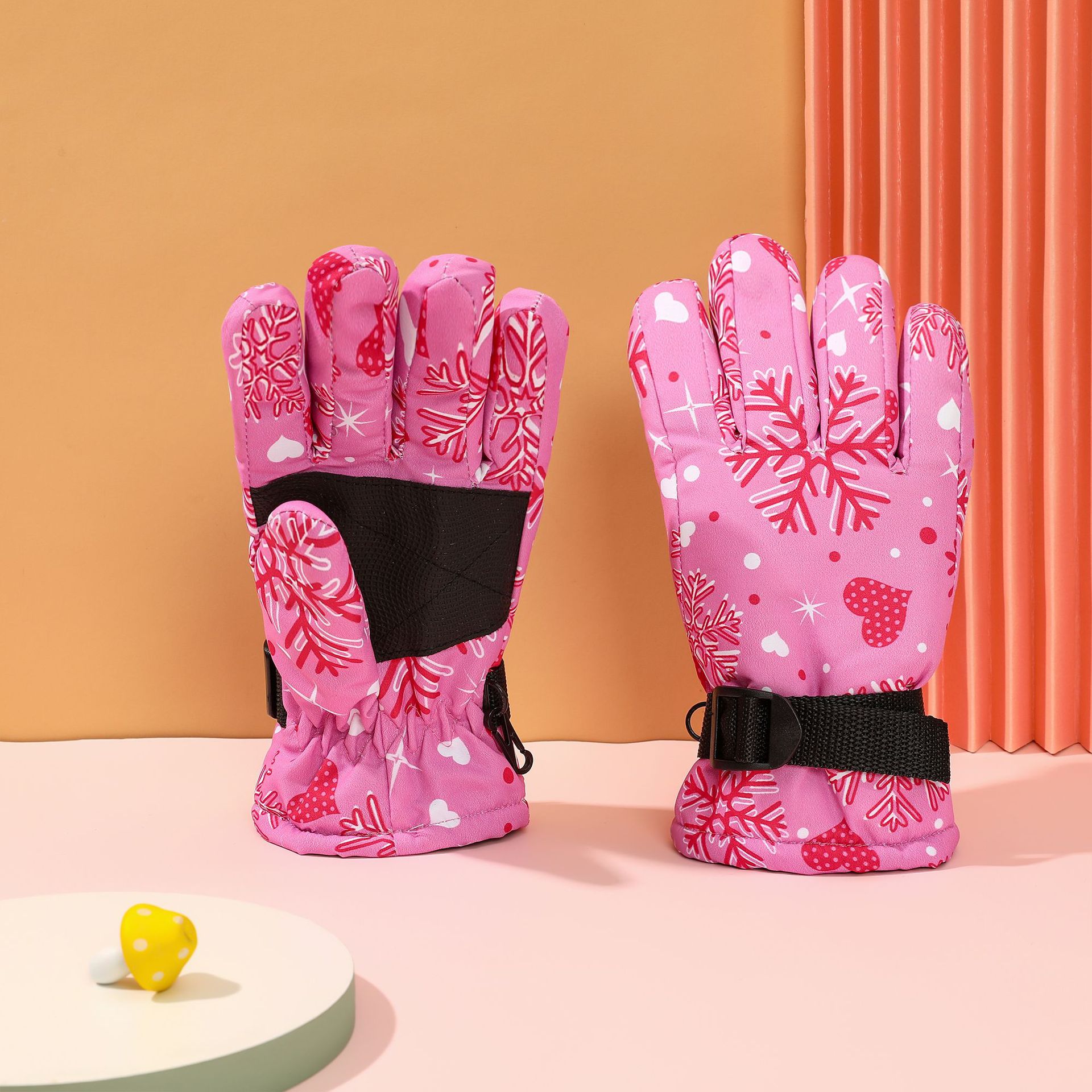 Picture of Ski gloves winter outdoor sports wholesale color children's gloves 9-15 years old warm gloves factory spot