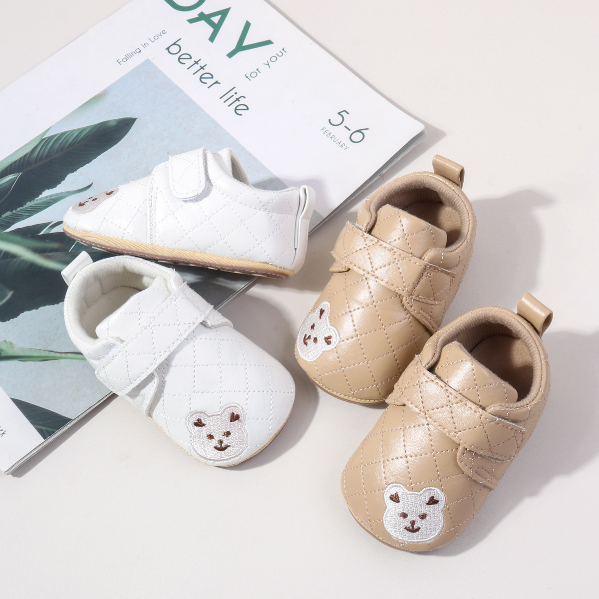Male and female baby toddler shoes spring and summer new baby shoes cute simple baby shoes indoor non-slip shoes