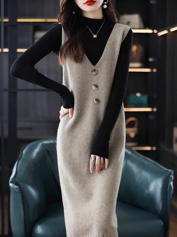 Picture of Knitted vest vest skirt women's outer wear spring and autumn 2024 new mid-length loose over-the-knee sleeveless sweater dress
