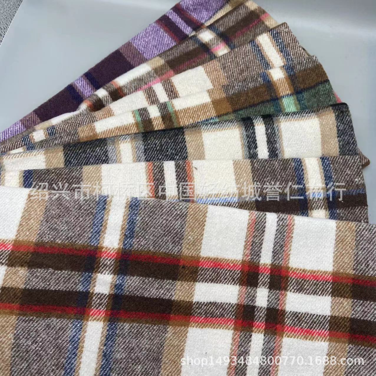 Spot Woolen Yarn-dyed Plaid Polyester-cotton Flannel Fabric Autumn and Winter Outwear Shirt Clothing Fabric Wholesale