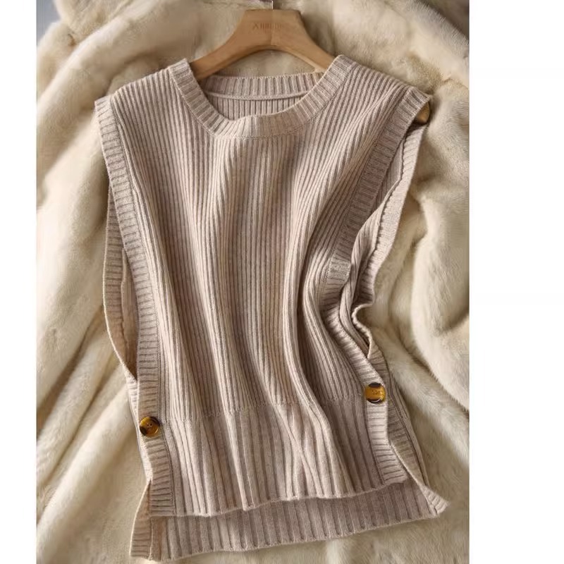 Picture of French style pit sweater vest women's autumn and winter fashion stacked loose casual outer sweater sleeveless waistcoat