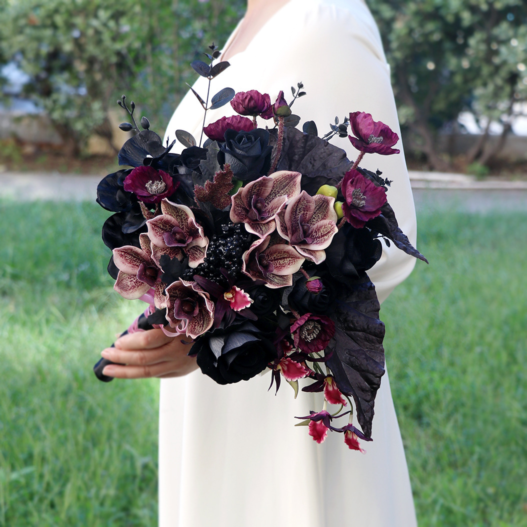 Retro black purple Phalaenopsis wedding hand-tie flower European wedding bride hand-holding flower cross-border export simulation floral