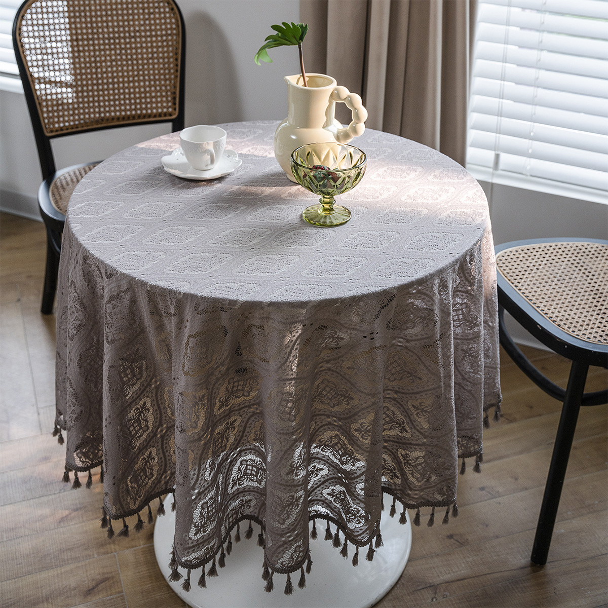 Picture of Yiman Qi Yun Mori Pastoral Crochet Cover Towel Tablecloth Woven Tablecloth Hollow Tablecloth Tablecloth Towel Shooting Props