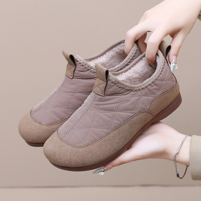 Picture of New Old Beijing Winter Women's Soft Sole Peas Cotton Shoes Slip-on fleece-lined Warm Shoes Casual Comfortable Lazy Cotton Shoes