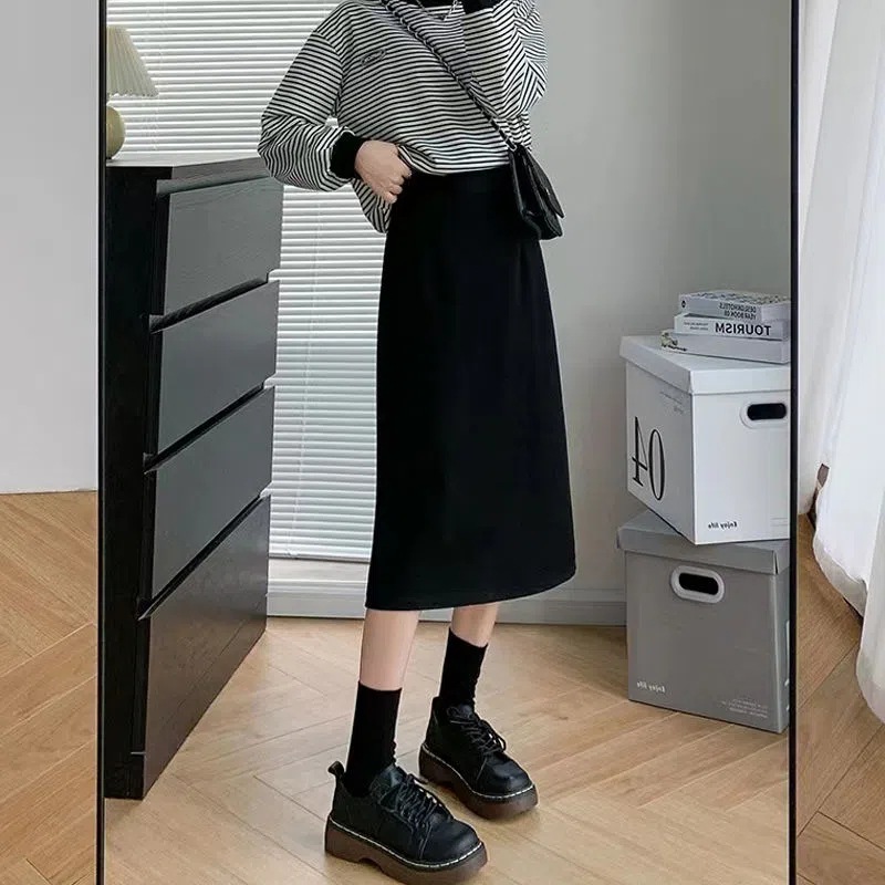 Picture of Autumn Black High Waist Split Skirt Women's Slim Look Workwear Skirt Suit A- Line Mid-Length Skirt Professional One-Step Skirt