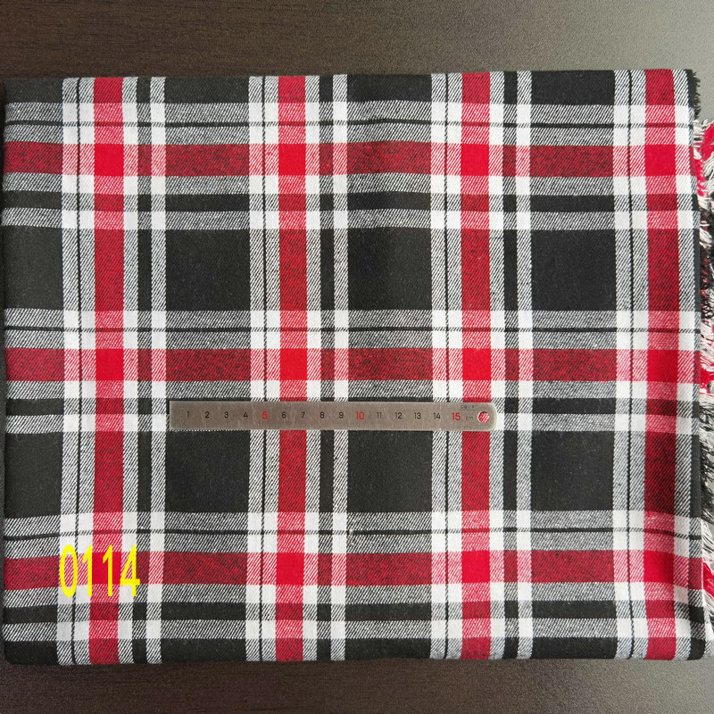 Picture of in stock brushed plaid fabric spring and summer women's shirt cloth 21 polyester cotton woven flannel plaid lining