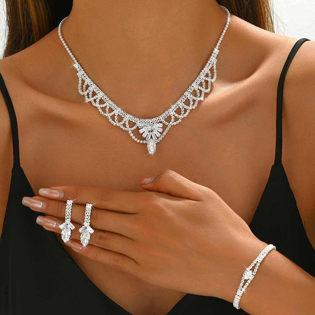 2024 Christmas All-match Decorative High-end Sense Accessories Collarbone Chain Necklace Earrings Bracelet Light Luxury Jewelry Three-piece Set