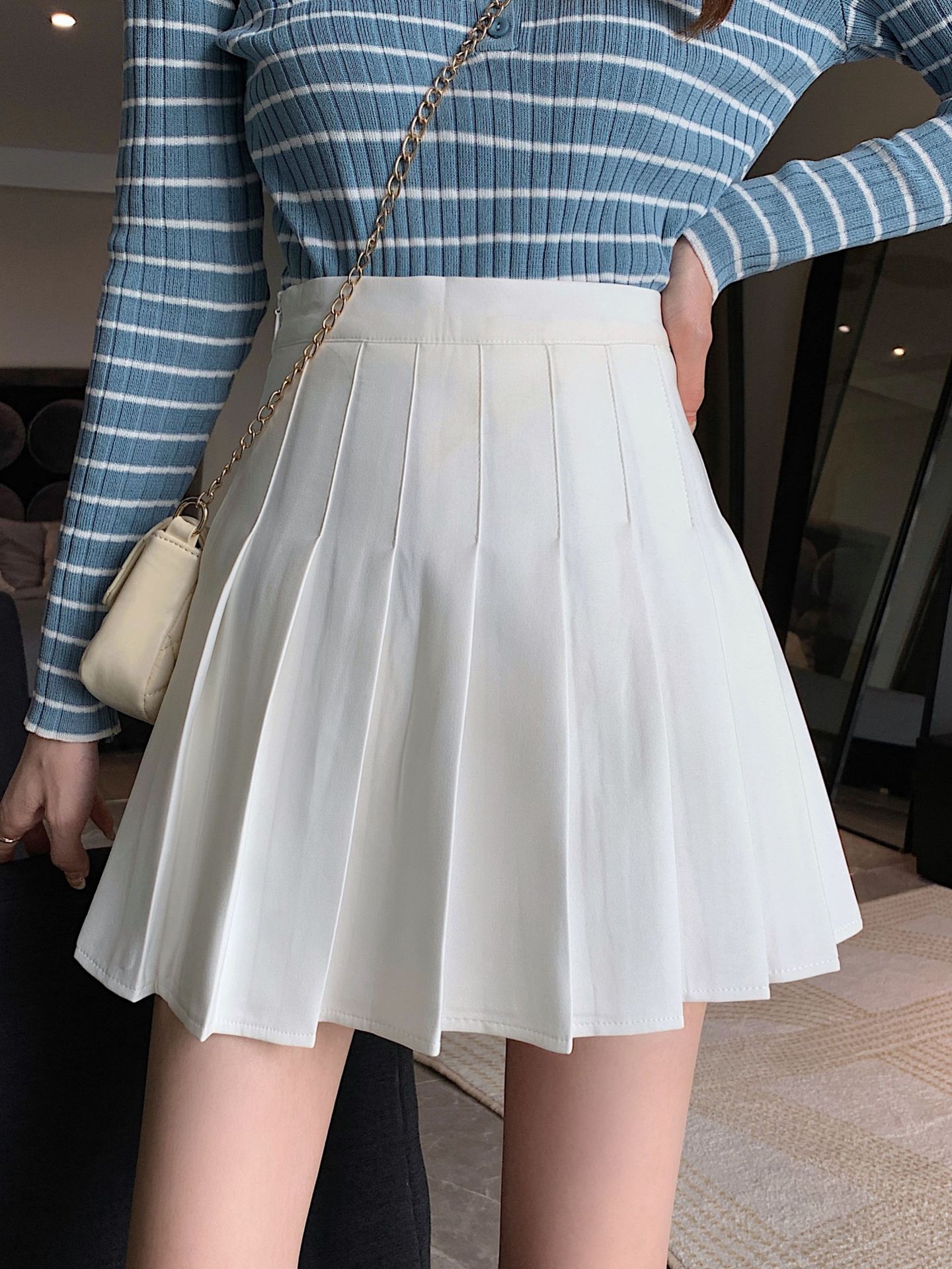 White Skirt Women's Summer College Style JK Pleated Skirt 2024 New High Waist A- Line Skirt Small Short Skirt