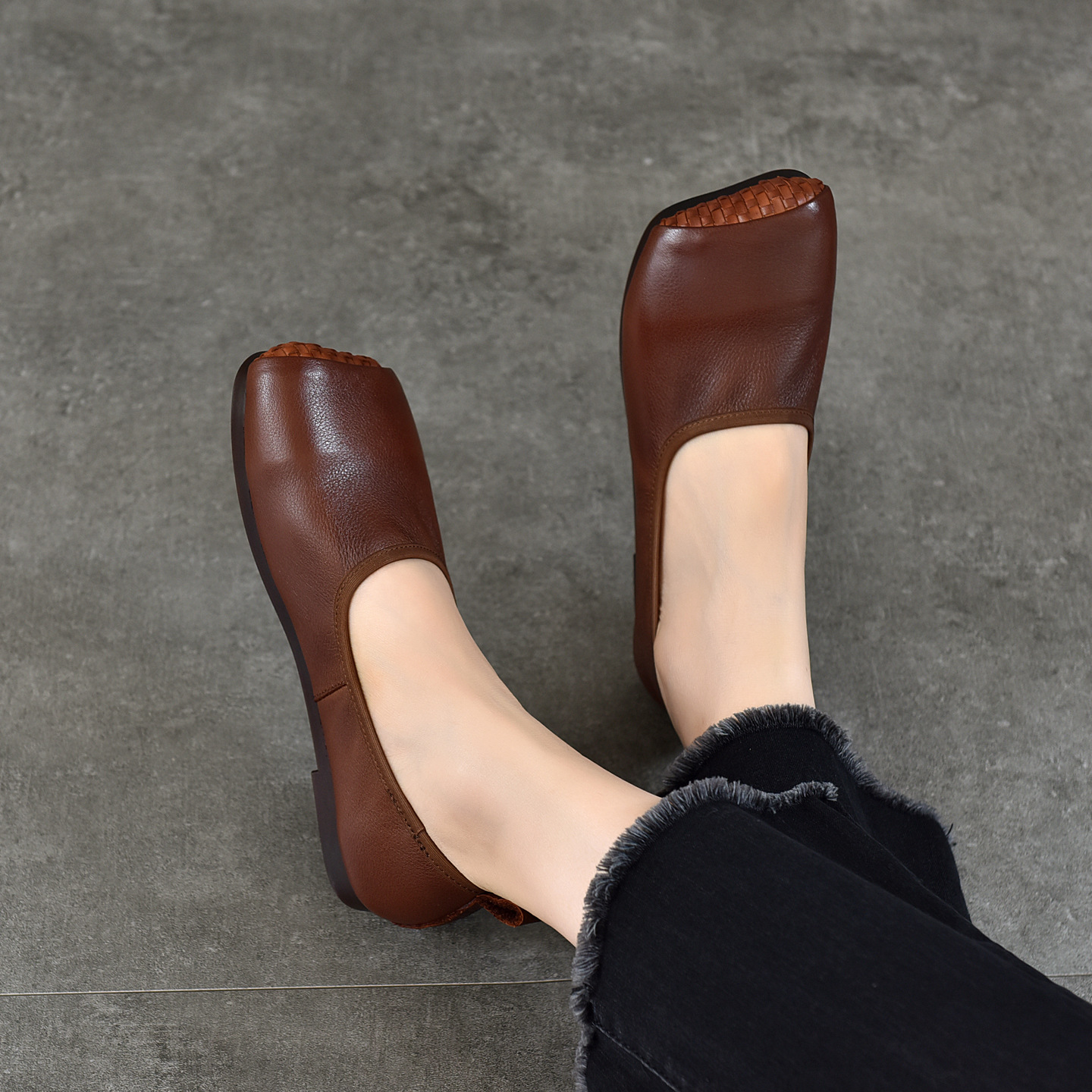 Picture of Vintage casual flat single shoes square toe leather woven women's shoes 2025 autumn new top-layer cowhide over-the-foot women's shoes